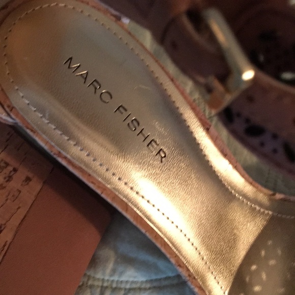 Shoes - Picture 2 of 4